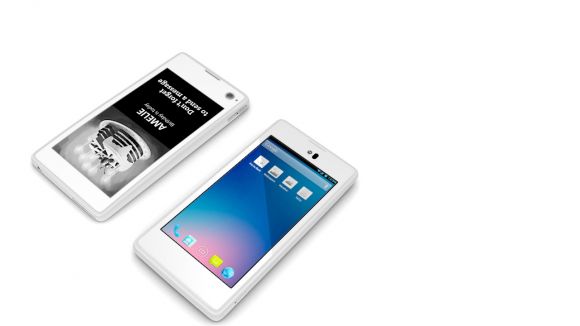 Российский смартфон YotaPhone получил "Золотого Льва"
