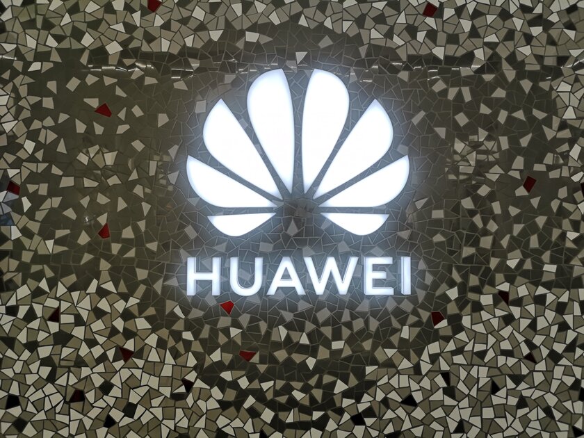 Американские чипы в китайских смартфонах: к чему может привести сделка Huawei с Qualcomm