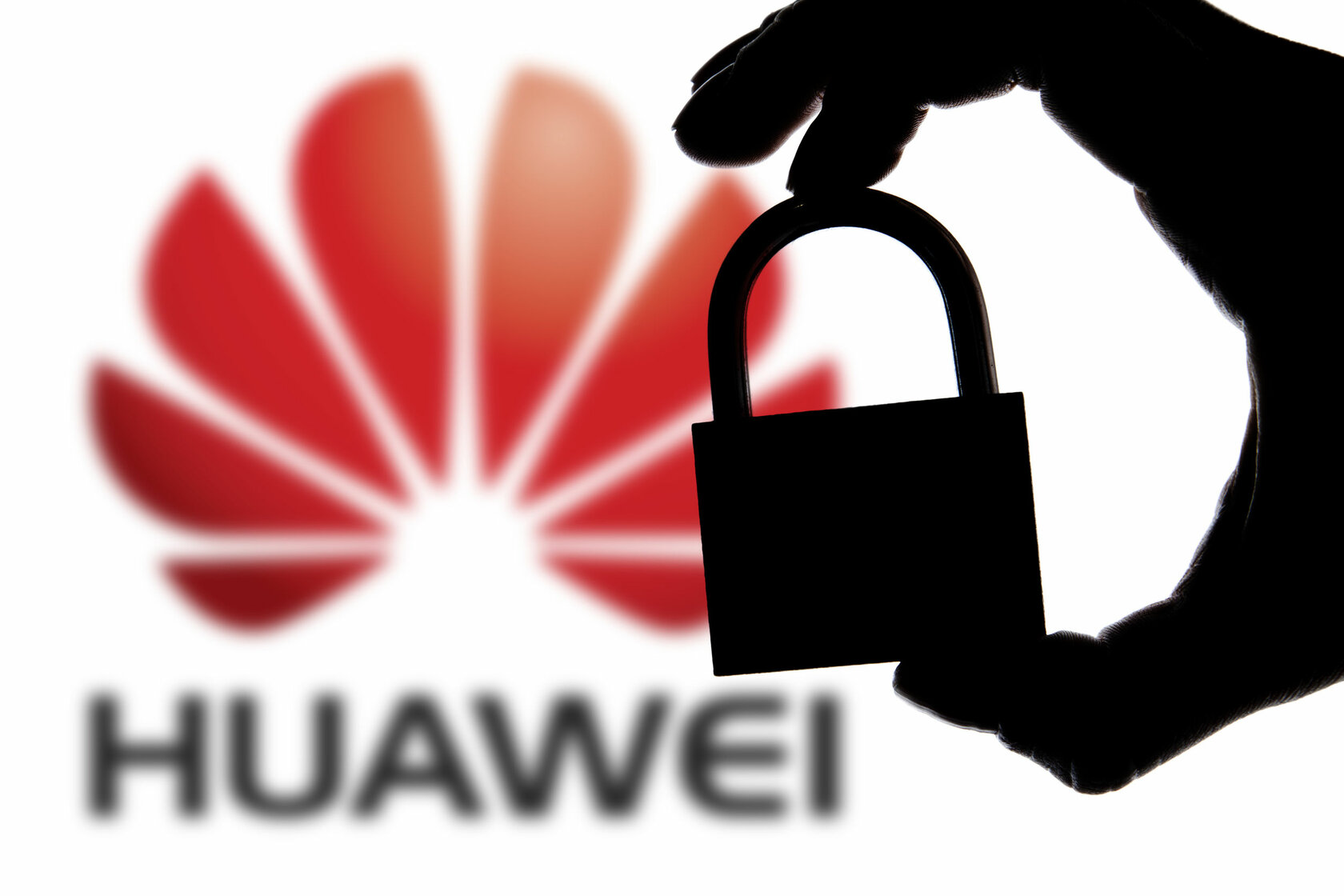 Huawei не работает бесконтактная оплата