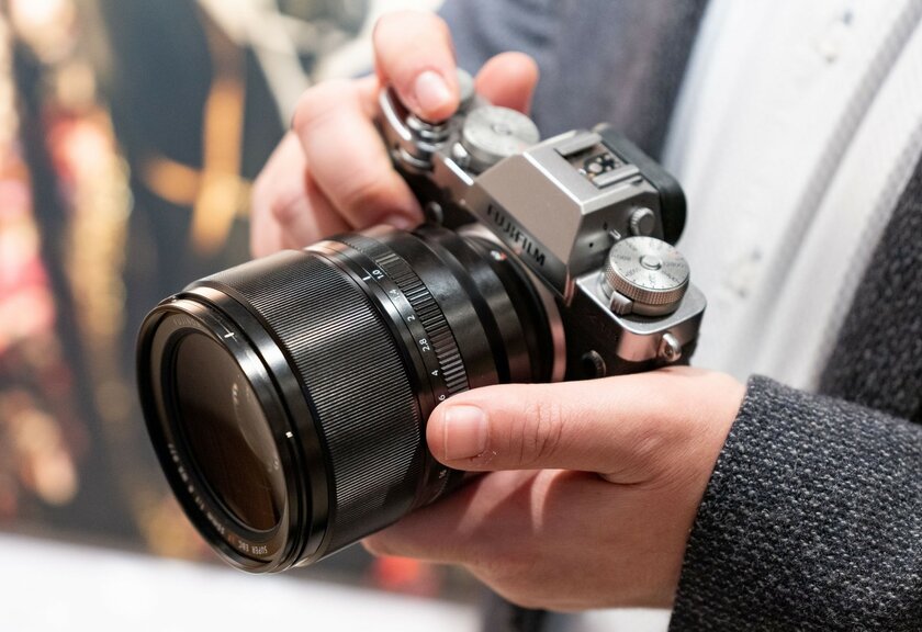 Fujifilm анонсировала первый в мире автофокусный объектив с диафрагмой f/1.0