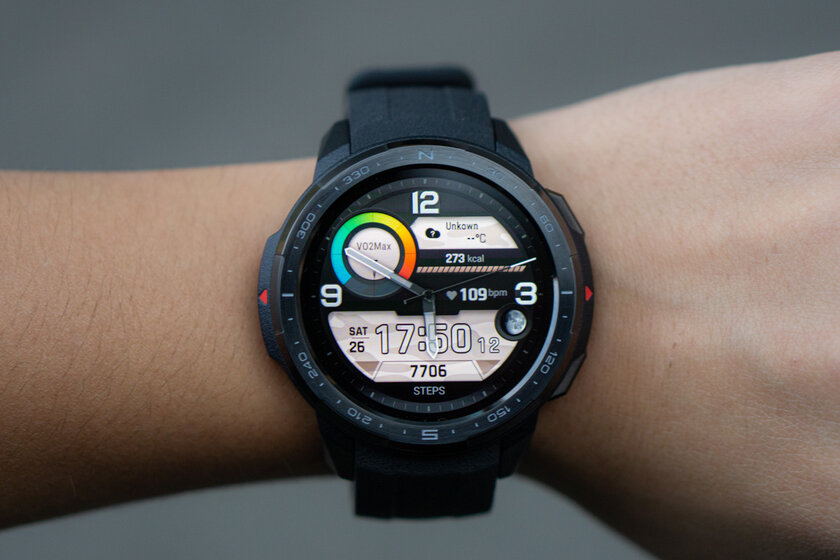 Обзор HONOR Watch GS Pro: датчик кислорода и 25 дней автономности за полцены Apple Watch