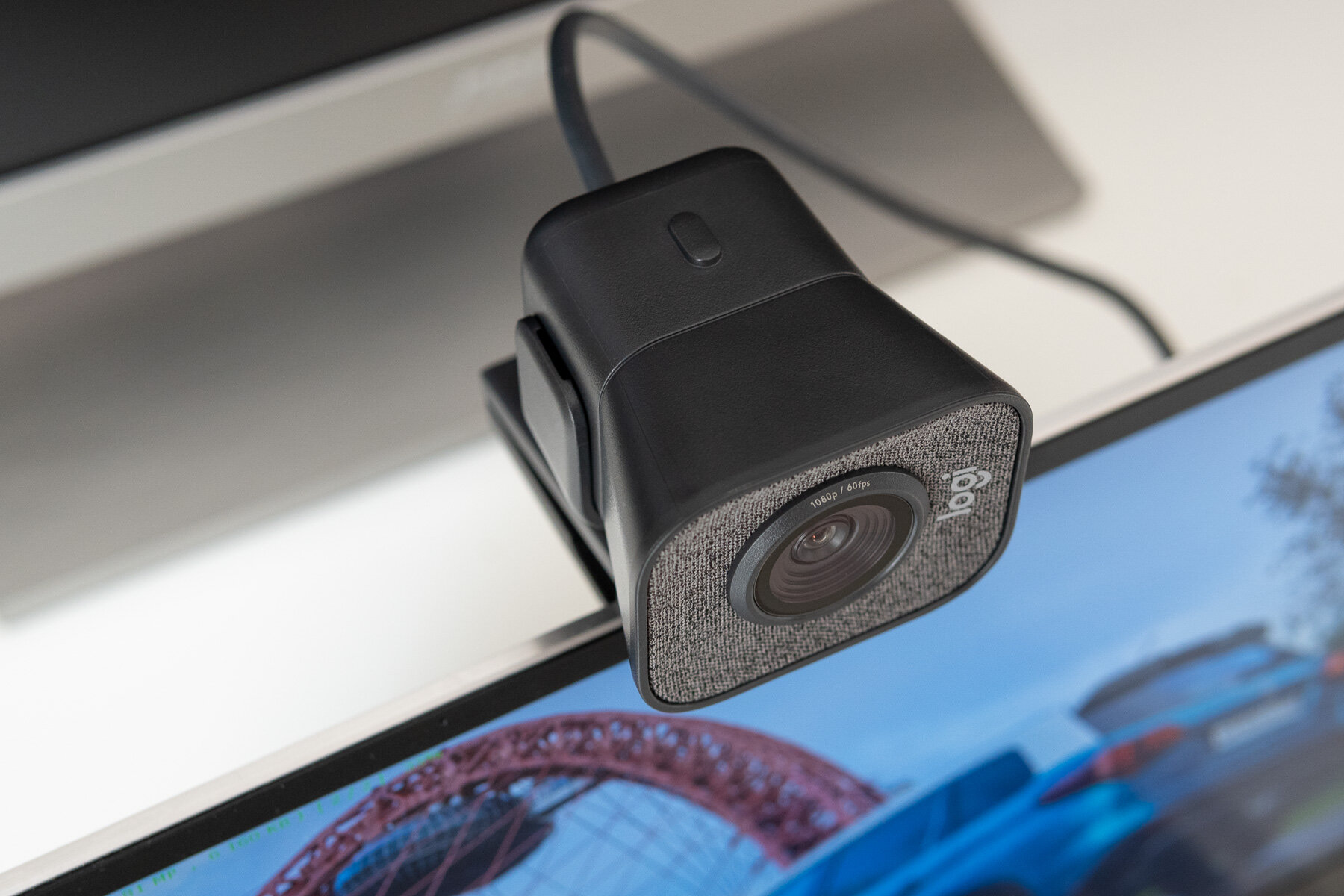 Обзор Logitech StreamCam: профессиональные технологии для дома