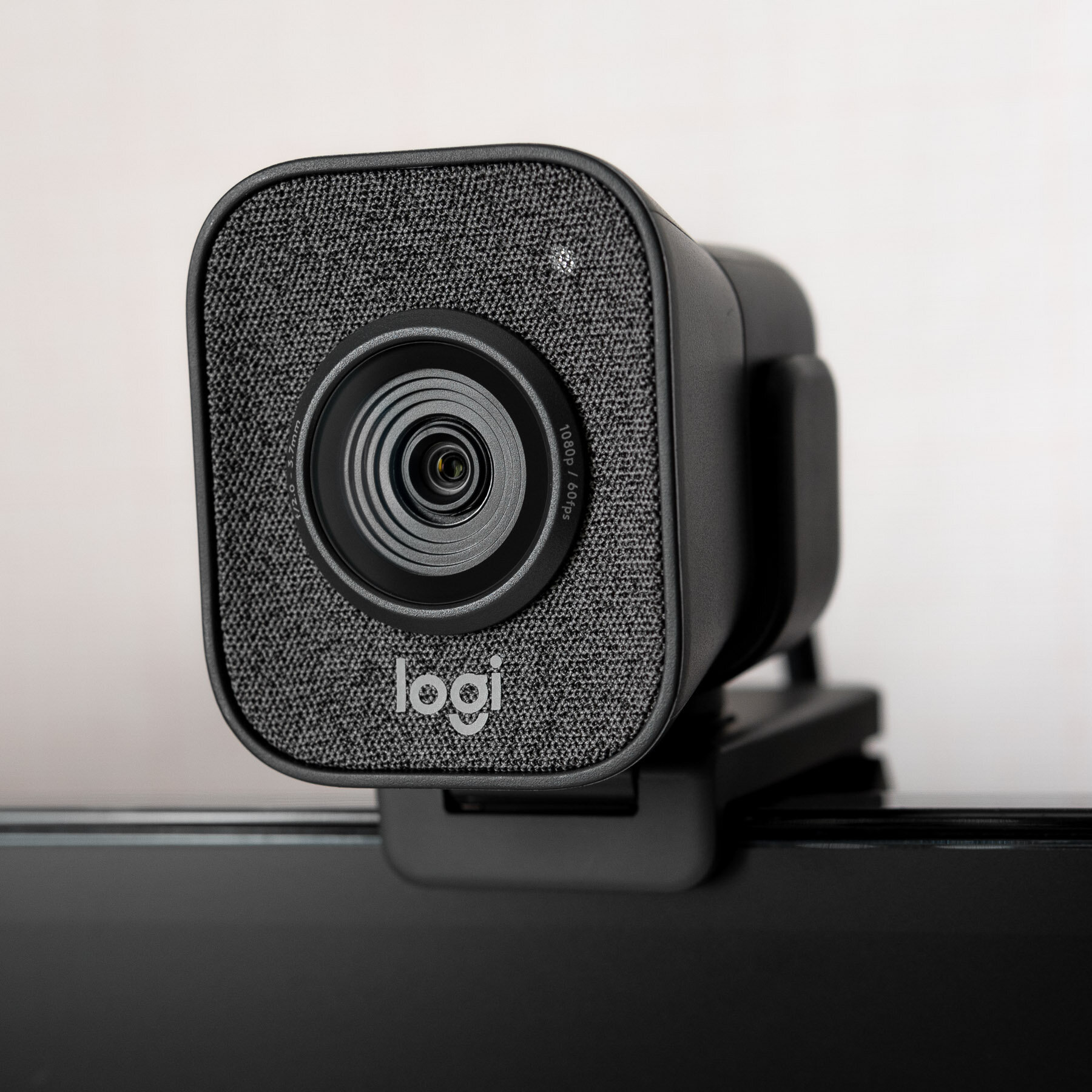 Обзор Logitech StreamCam: профессиональные технологии для дома