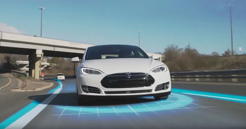 Tesla начинает рассылать обновление, активирующее полный автопилот — без участия водителя