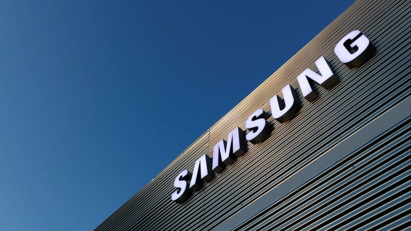 Коронавирус поменял планы: Samsung продолжит выпуск LCD-дисплеев