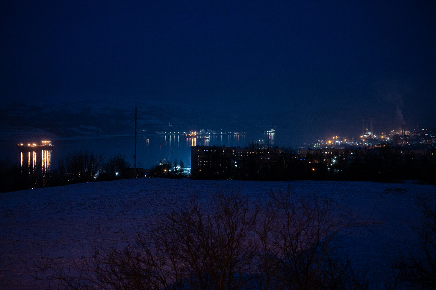 Верный спутник комсомольск. Nikon z50 фото ночью. Ночные фотографии на Nikon z.