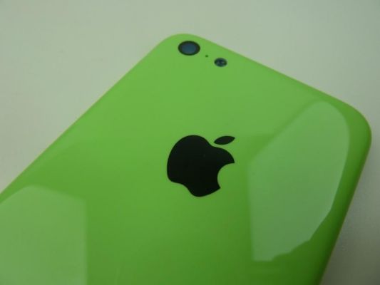 Качественные фотографии зеленого iPhone 5C