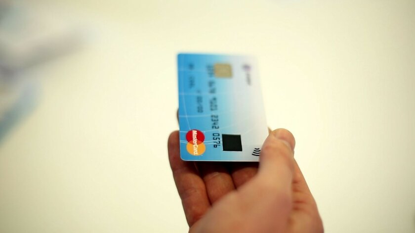 Samsung совместно с Mastercard выпустит платёжную карту со сканером отпечатков пальца
