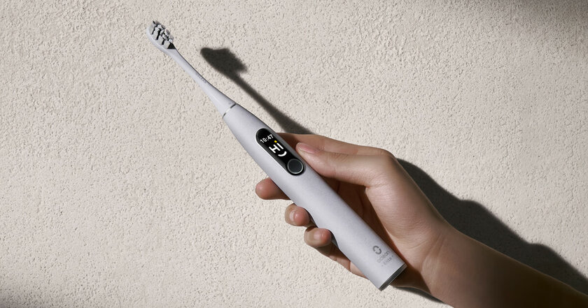 Умную электрощётку Oclean X Pro Elite отдают со скидкой и подарками