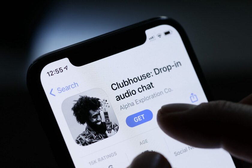 Данные 1,3 млн пользователей Clubhouse слили в сеть. Стоит ли беспокоиться?