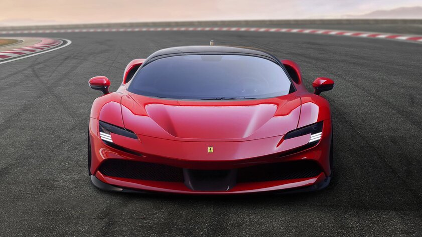 Глава Ferrari пообещал выпустить электромобиль через четыре года