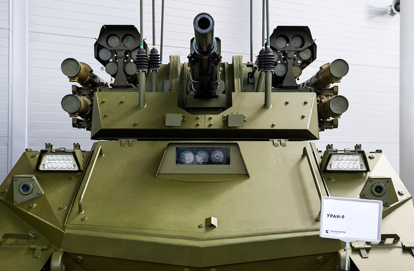 Шойгу: Россия запустила серийное производство боевых роботов с искусственным интеллектом