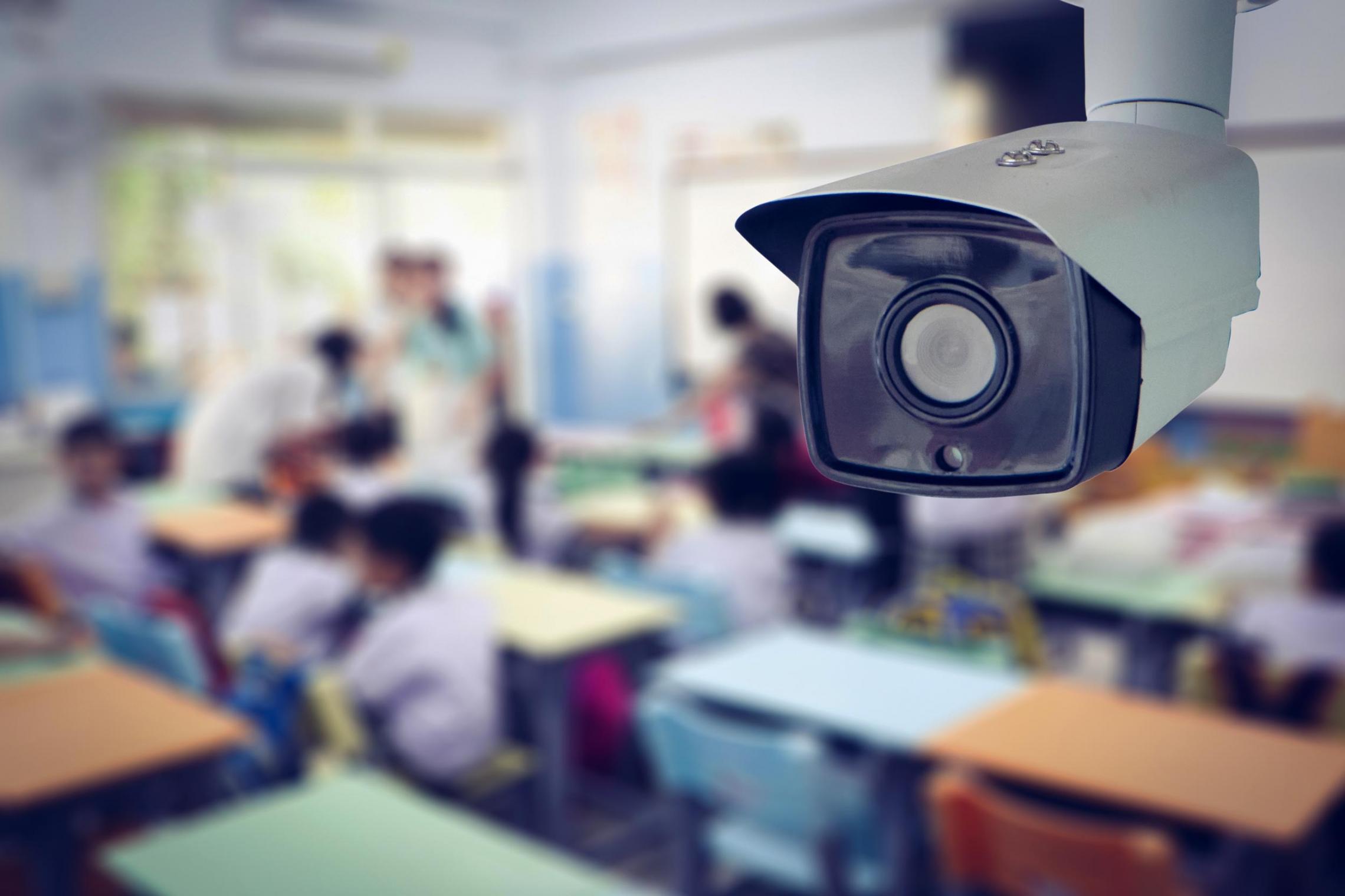 В Подмосковье умные камеры будут выявлять опасное поведение школьников