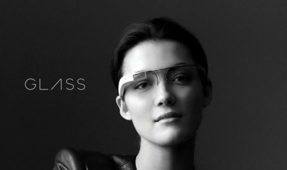 Siri научилась шутить над Google Glass