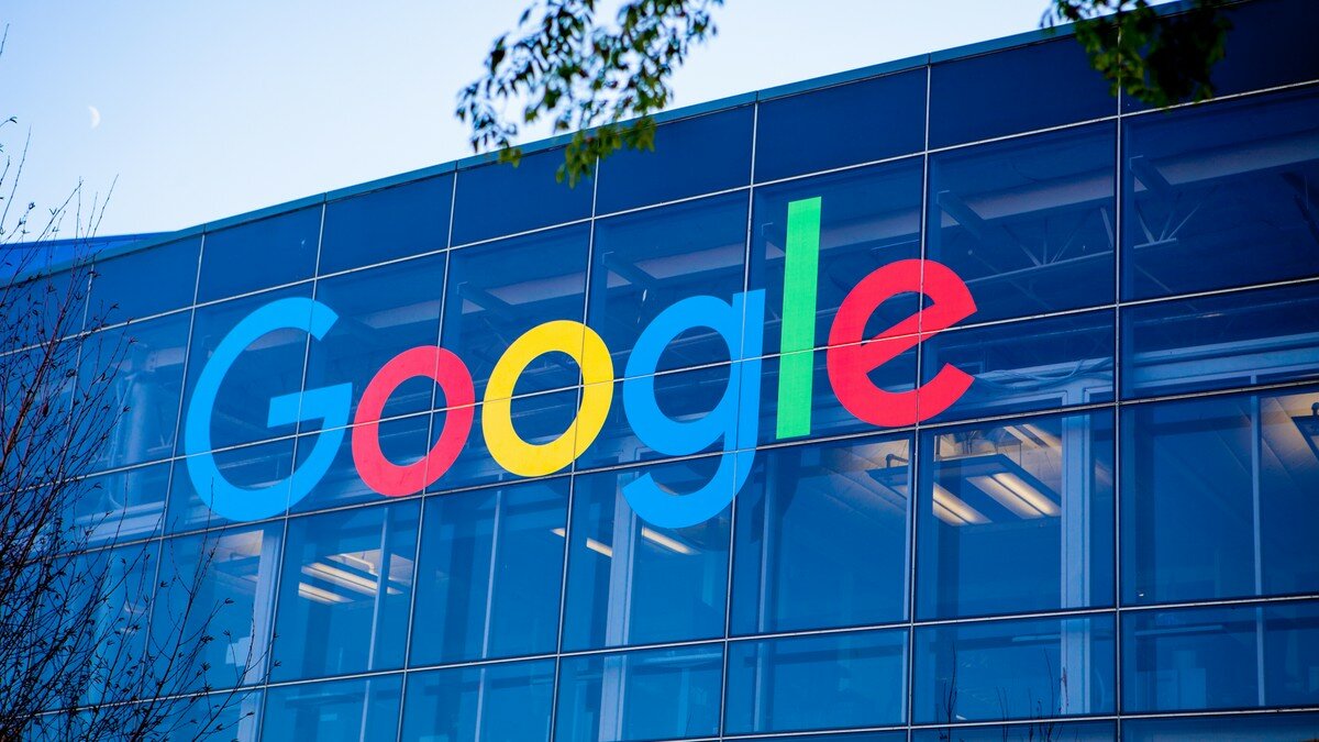 Google перестанет брать плату с поисковых систем за установку на Android по умолчанию