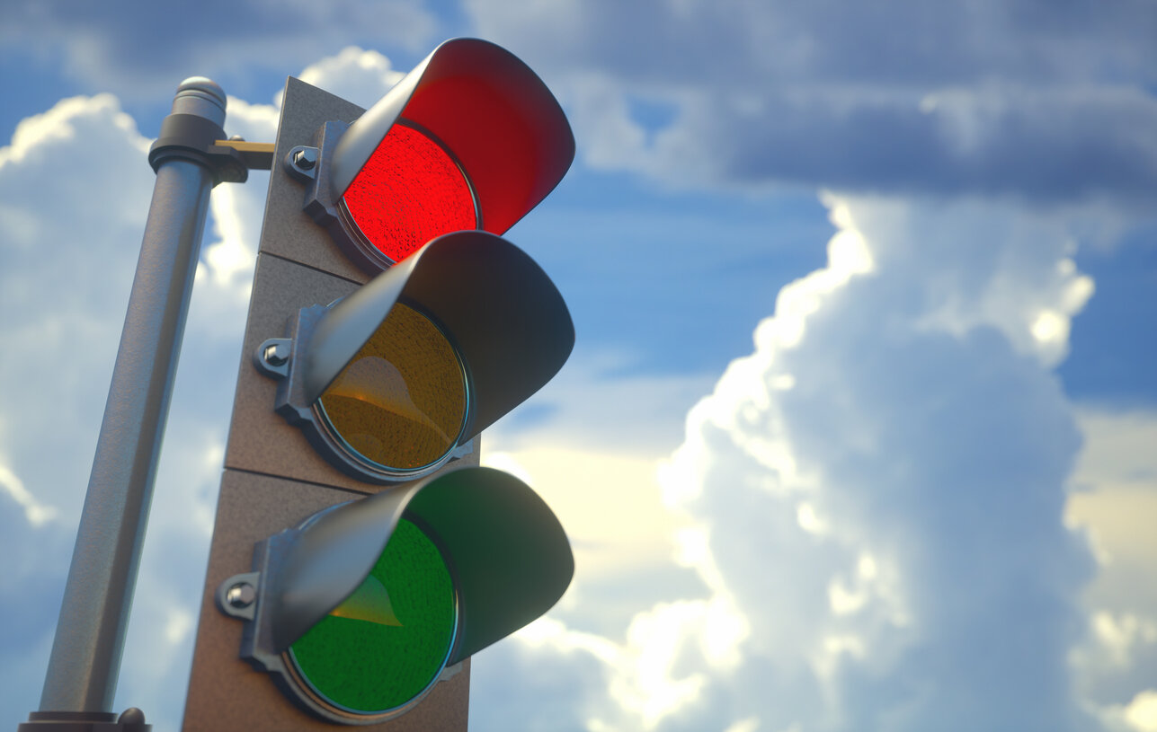 В Москве запустили умные светофоры: они наказывают за превышение скорости