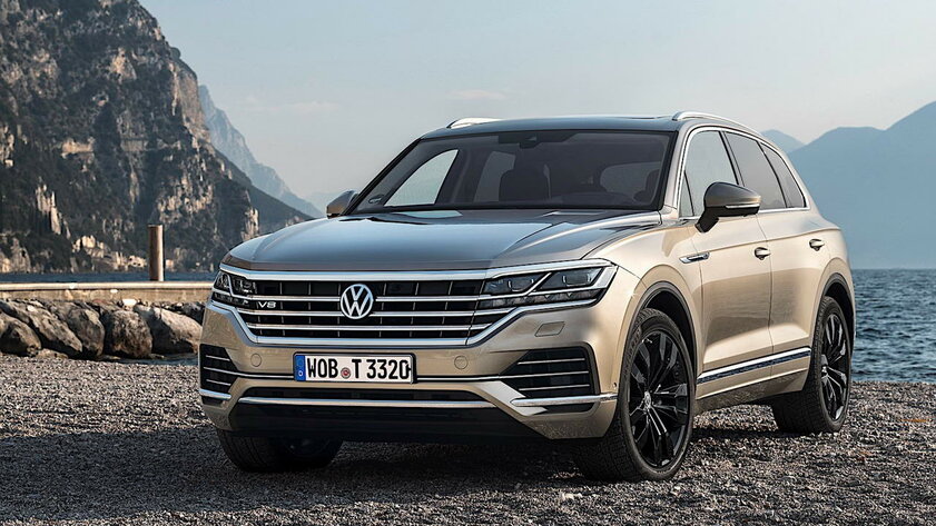 Российский Volkswagen Touareg научили парковаться со смартфона: это стоит 100 тысяч рублей