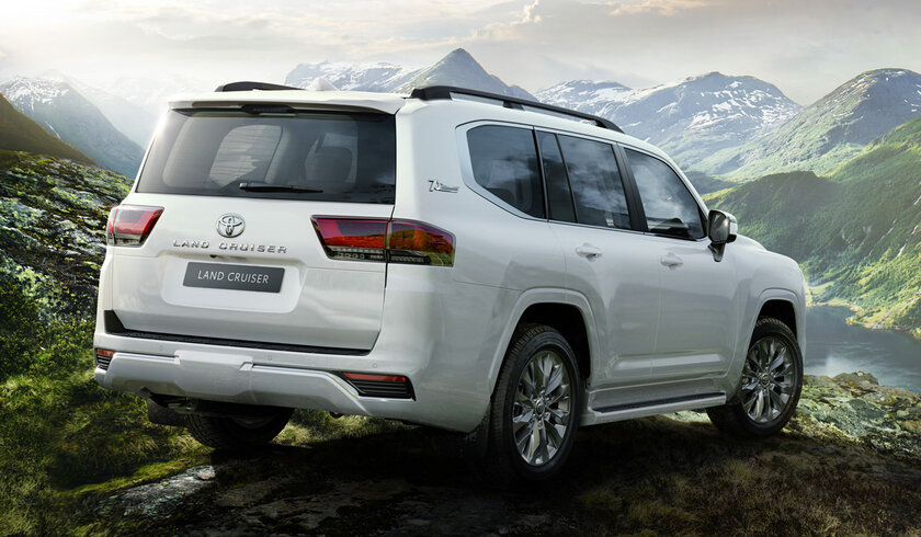 В России начались продажи Toyota Land Cruiser 300: 5,6 млн рублей за базовую комплектацию