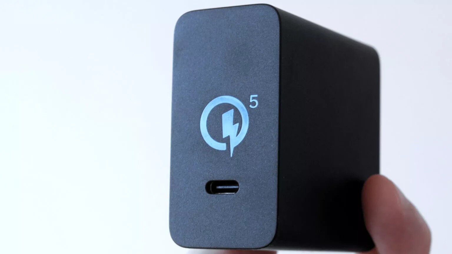 Тестируем Quick Charge 5 — новый стандарт УМНОЙ зарядки действительно щадит  батарею