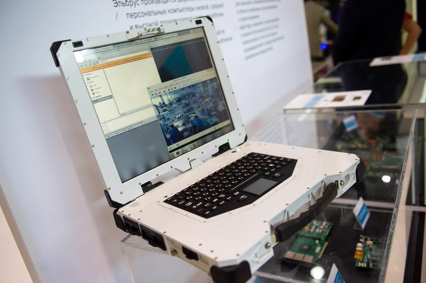 В России готовят лёгкий ноутбук на отечественных процессорах. Он будет стоить до 100 000 рублей