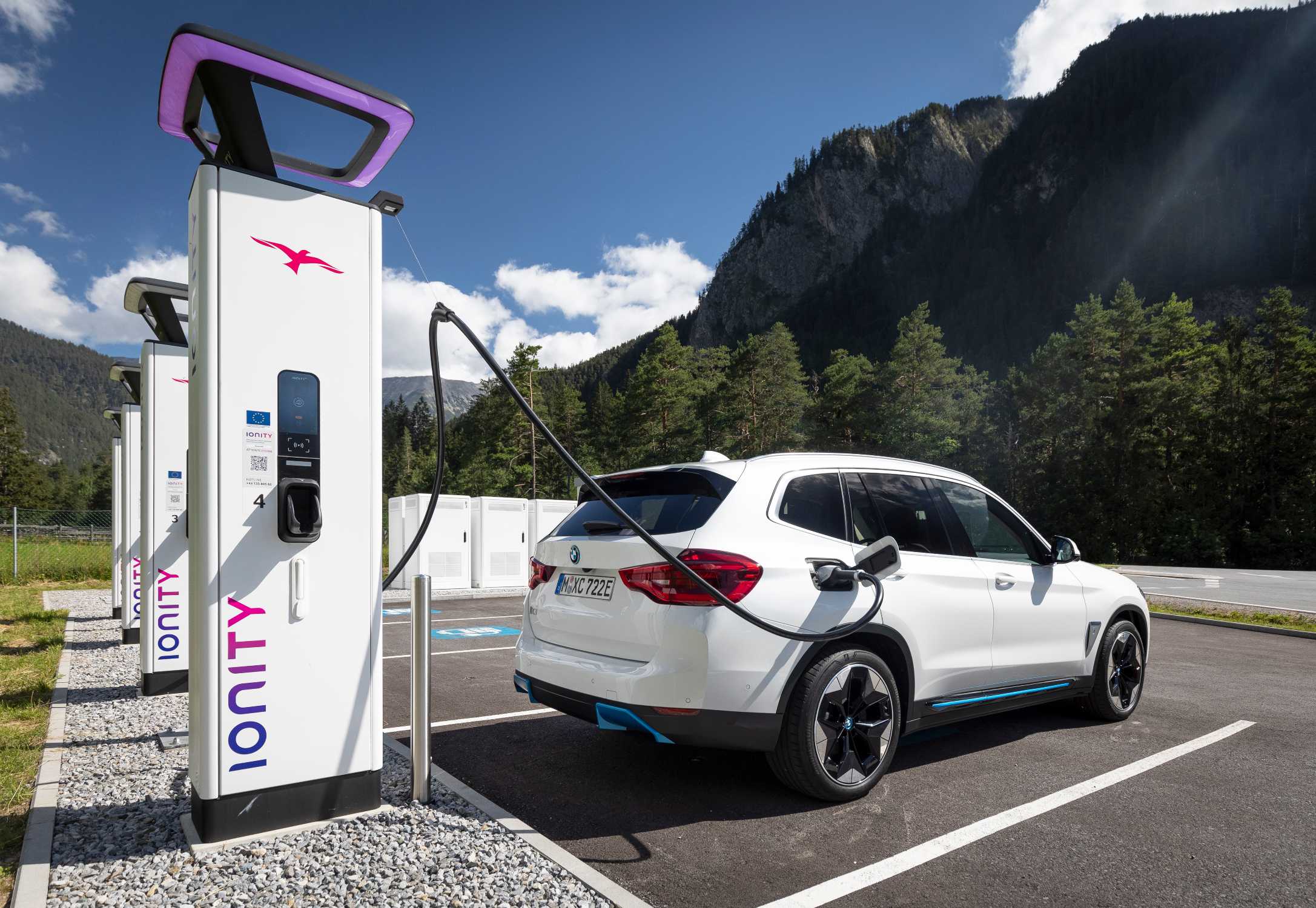BMW believes electric vehicles don’t need more than 600 km of range