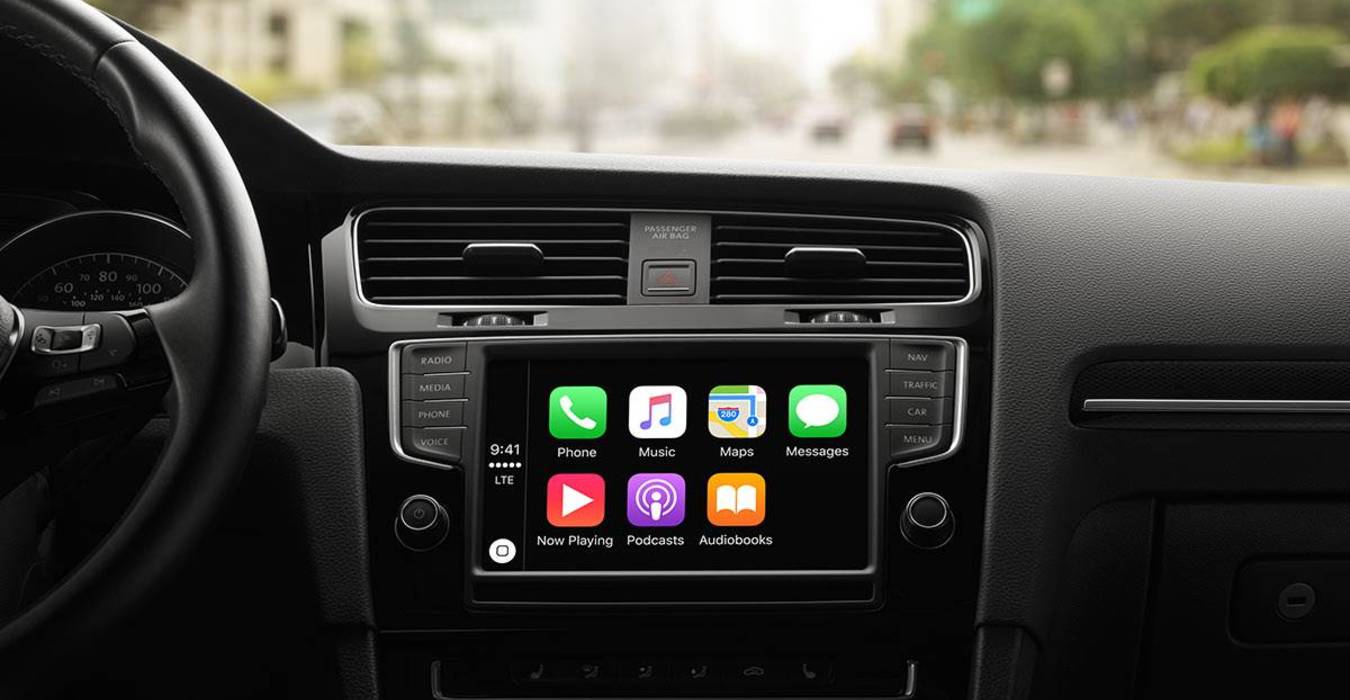 Apple хочет через iPhone получить доступ к датчикам и приборам автомобиля