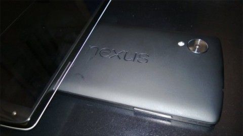 Новая фотография Nexus 5, а также прочая информация о нем