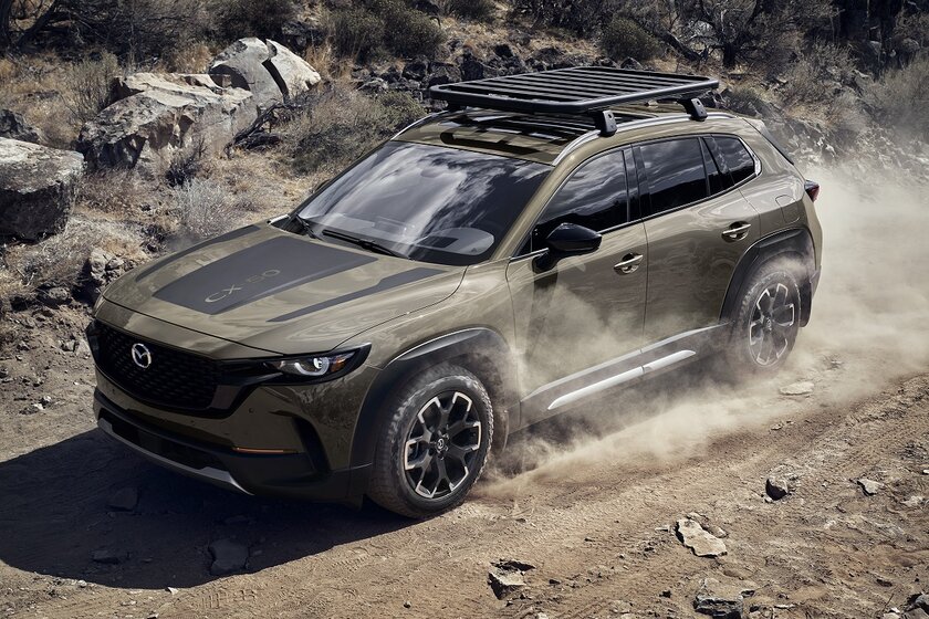 Компактный кроссовер для путешествий с огромной панорамой: Mazda представила CX-50