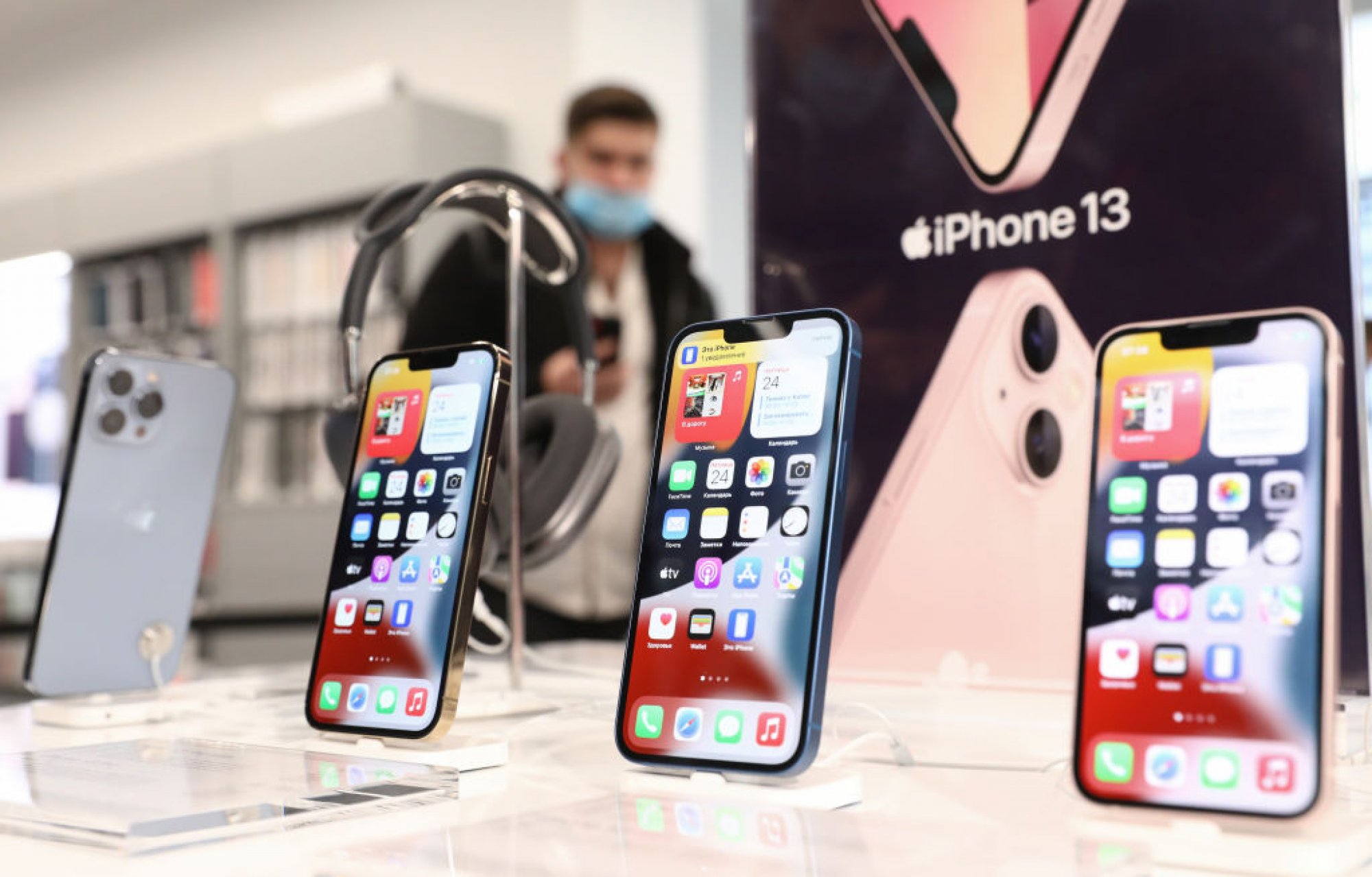 IPhone sales in Russia may break all records by the end of the year