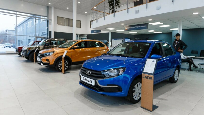 Продажи новых автомобилей в России уменьшились на 20%. Лучший рост продаж у китайцев