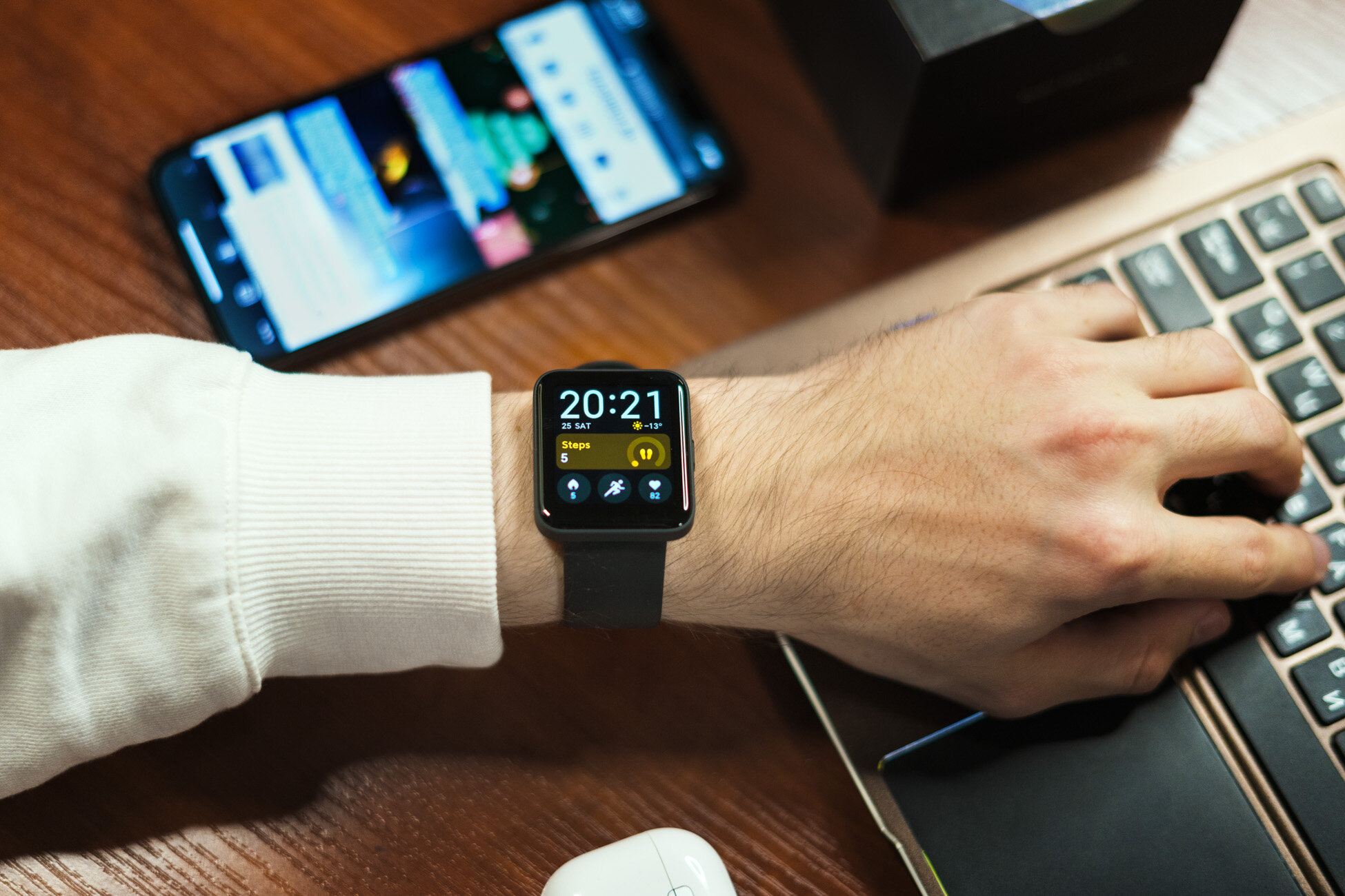 На чём экономят производители умных часов: обзор Xiaomi Redmi Watch 2 Lite