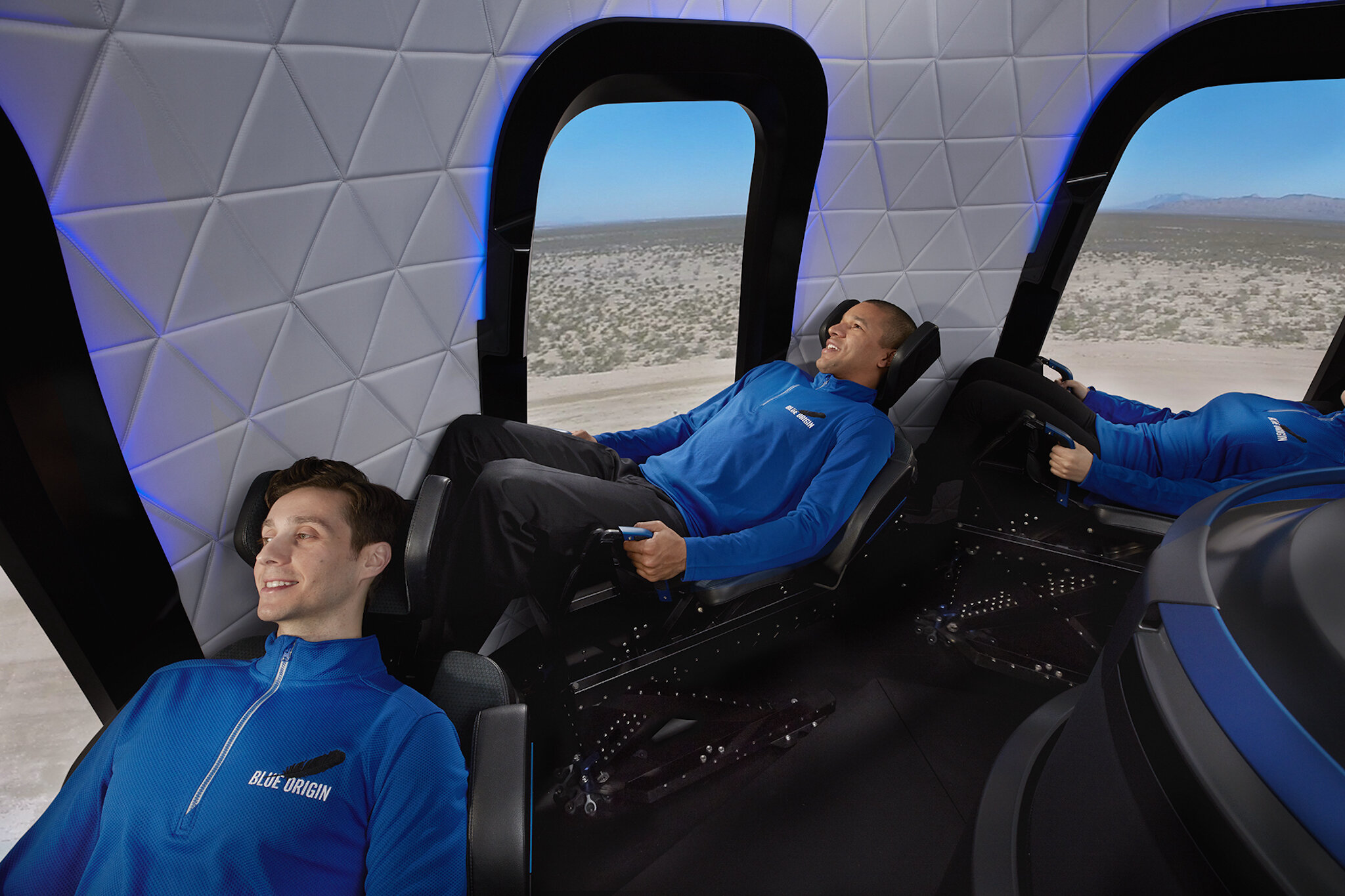 Полет на луну туристом. Джефф Безос Blue Origin. New Shepard компании Blue Origin. Джефф Безос полет в космос. New Shepard капсула.