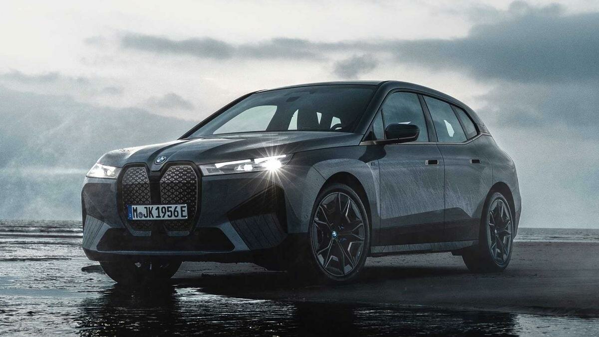 Разгон до сотни за 3,8 секунды, 610 лошадей и релиз этим летом: BMW  представила iX