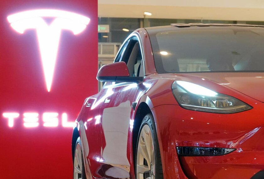 Tesla Model 3 использовали для майнинга. Электромобиль приносит до 800 долларов в месяц