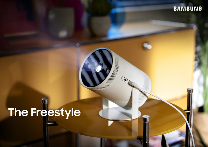 Samsung привезла в Россию The Freestyle — миниатюрный проектор, колонку и лампу в одном устройстве