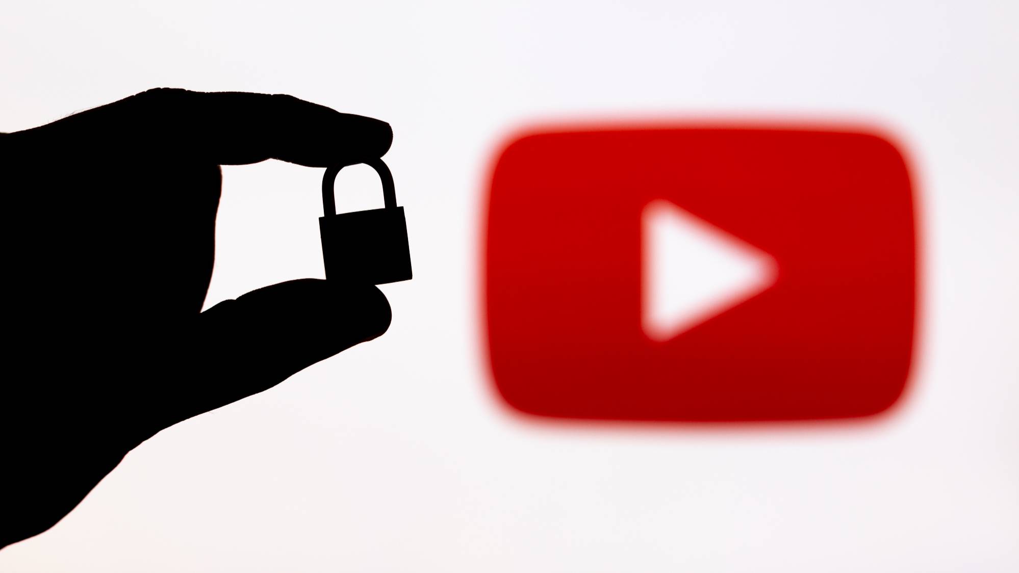 Роскомнадзор думает применить экономические санкции против YouTube