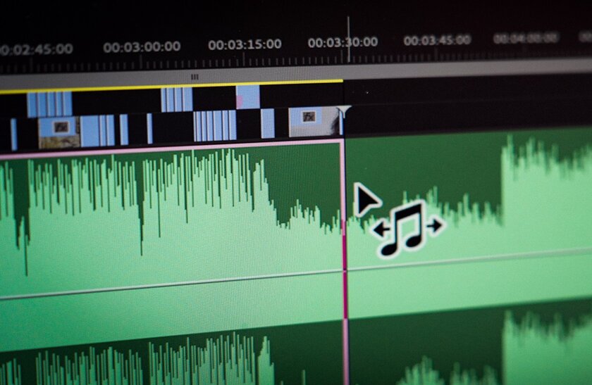 Новый Adobe Premiere Pro работает в 10 раз быстрее, поддерживает AI и ускоренную транскрипцию