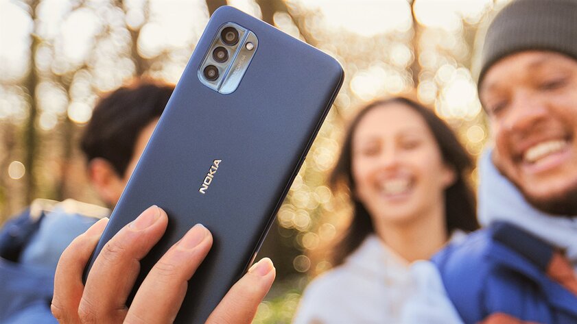 Nokia изменила традициям и впервые выпустила смартфон с камерой сбоку