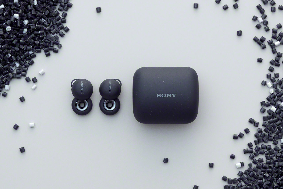 Sony представила странные наушники с дыркой внутри, чтобы слышать окружение