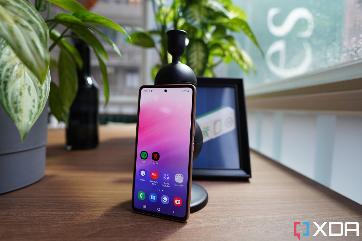 Новый Samsung с флагманскими функциями, но недорогой. Обзор Galaxy A53