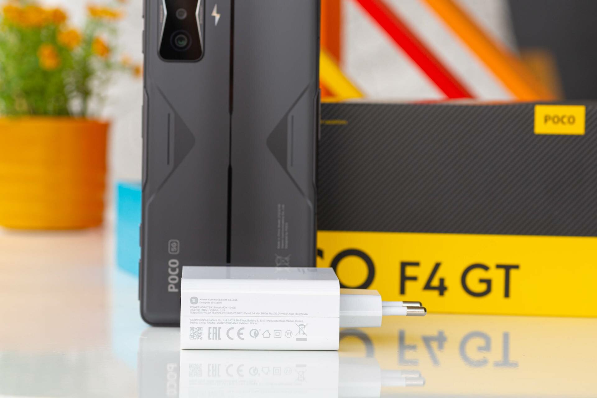 Xiaomi poco f4 gt. Poco f4 gt зарядка. Xiaomi poco f4 gt триггеры. Xiaomi poco f4 gt Yellow. Poco с хорошей камерой и батареей до.