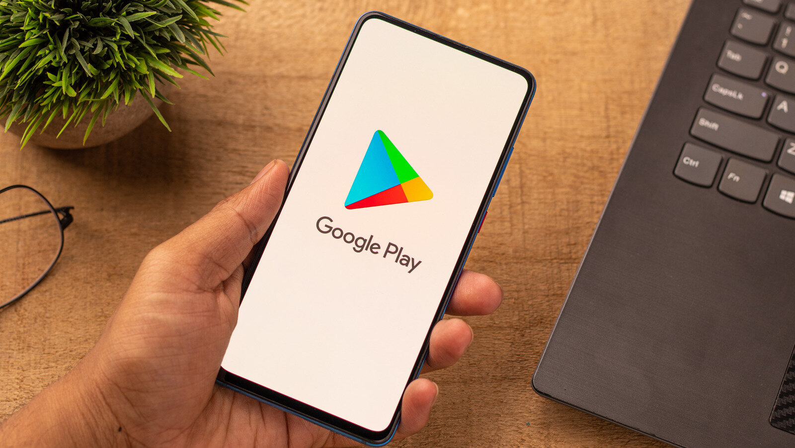 В Google Play теперь нельзя скачать даже купленные ранее приложения