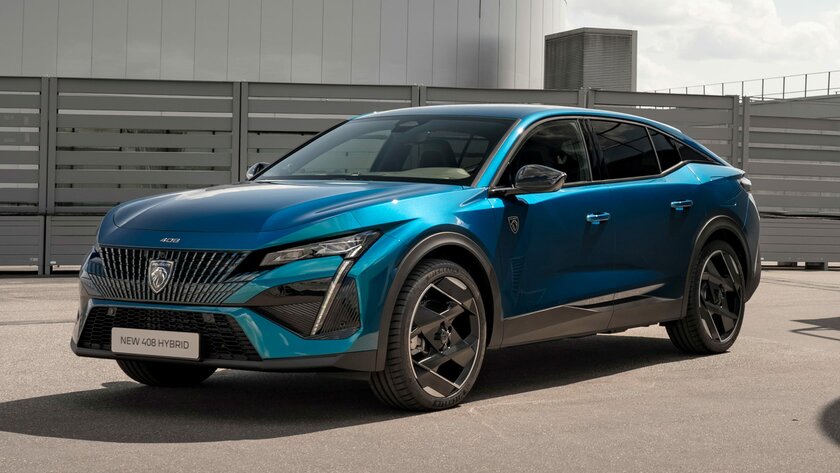 Необычная решётка, огромные экраны и стильный кузов: Stellantis представила Peugeot 408