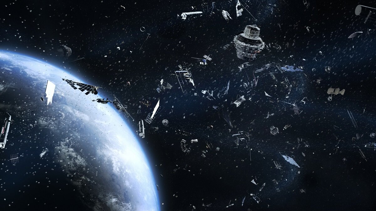 В России создали спутник-охотник: он будет собирать космический мусор с орбиты