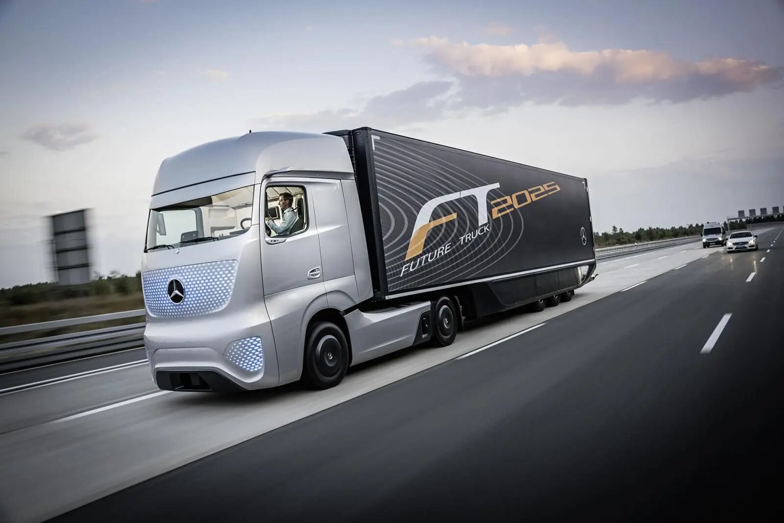 Russia has developed a law on unmanned vehicles: it was supported by KAMAZ and the Ministry of Transport