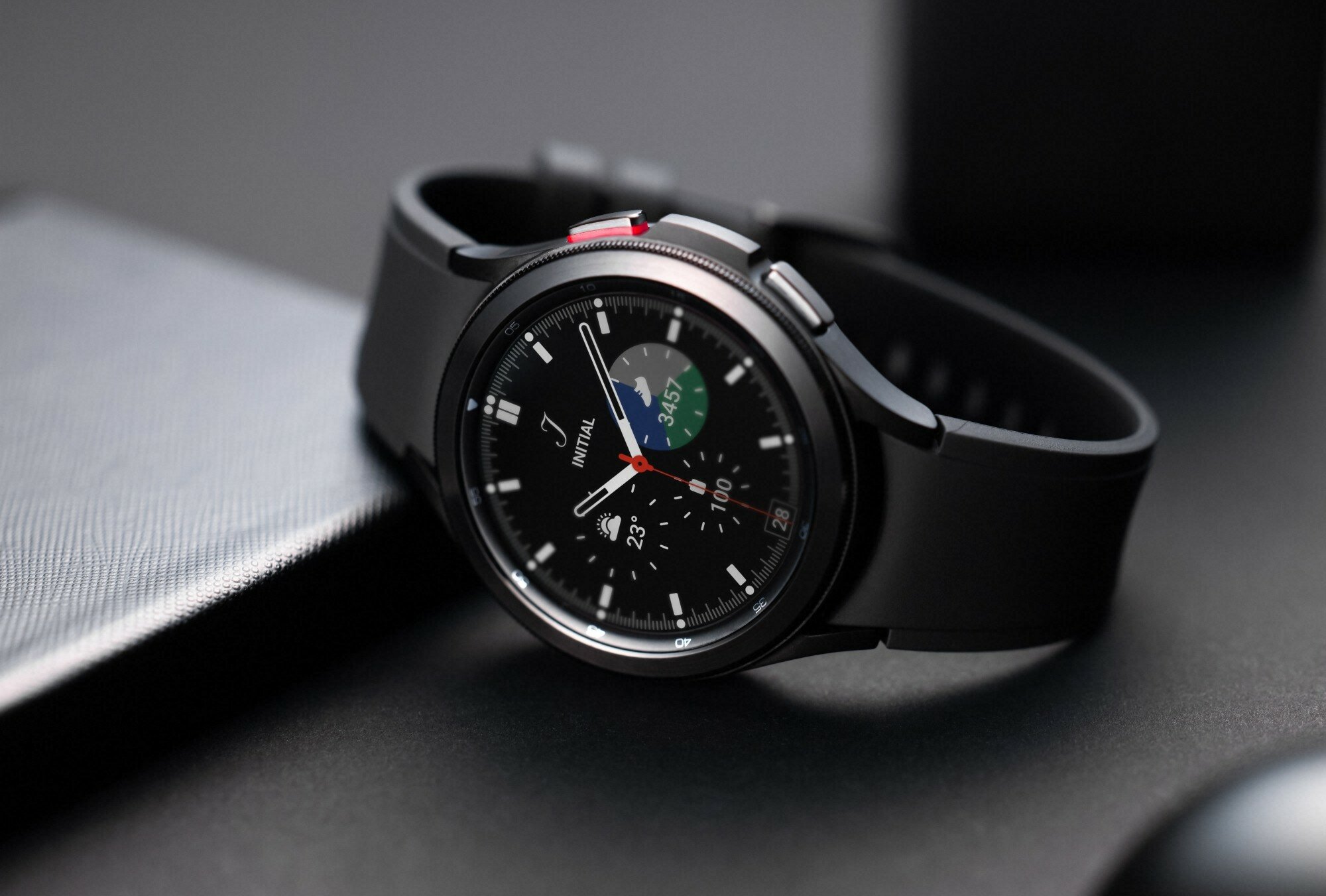Samsung представила стабильную One UI Watch 4.5 с поддержкой двух SIM и свайп-клавиатурой