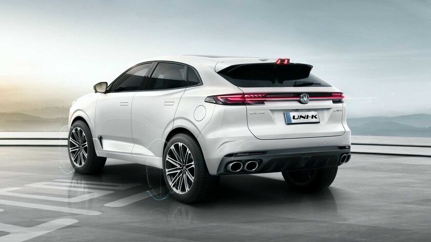 Changan назвала российские цены на кроссовер Uni-K: дешевле, чем хотели дилеры