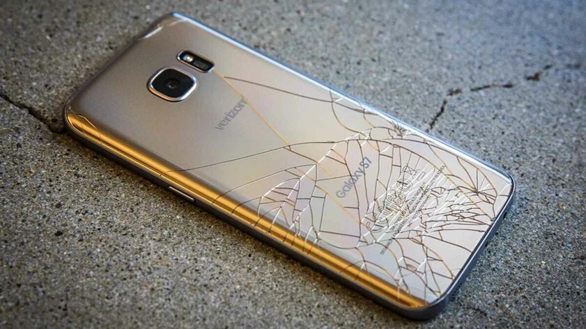 В смартфонах Samsung появился необычный режим для сломанных устройств. Что он делает