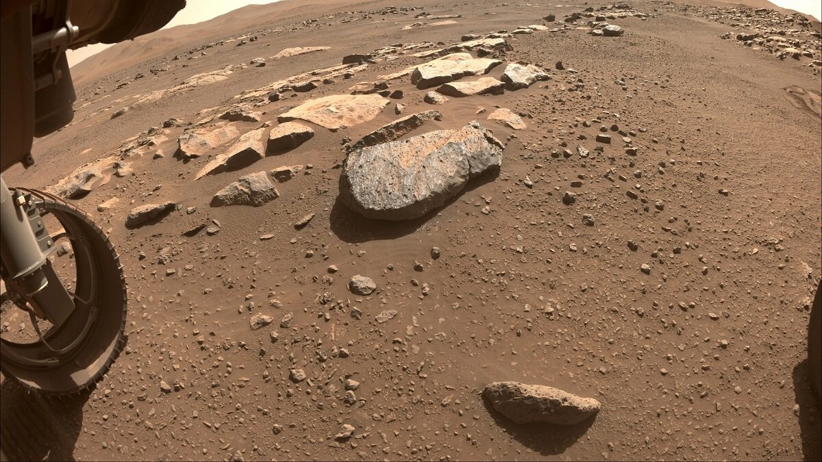 Марсоход нашёл на Марсе вулканическую породу: её там быть не должно