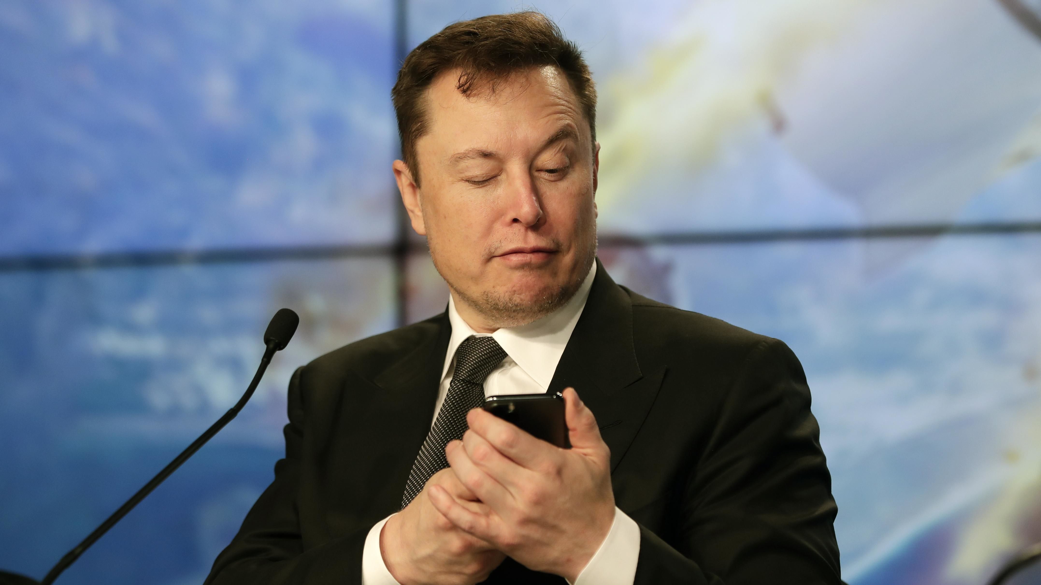 Elon Musk is preparing a mystical application “X”.  It will be universal for everything.